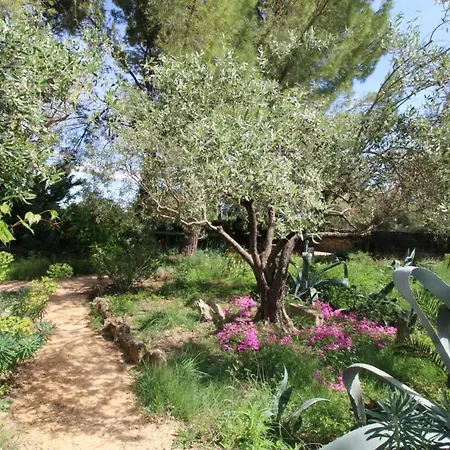 בית הארחה Latelier Saint-Maximin (Gard)